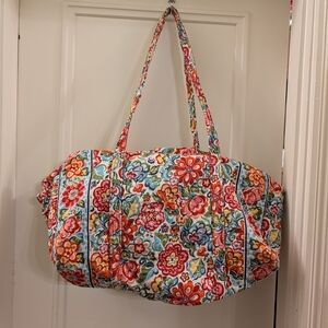 Vera Bradley Classic Large Duffel In Hope Garden Pink And Blue Floral Print